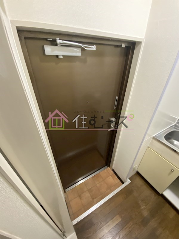 リヴァー住之江 玄関