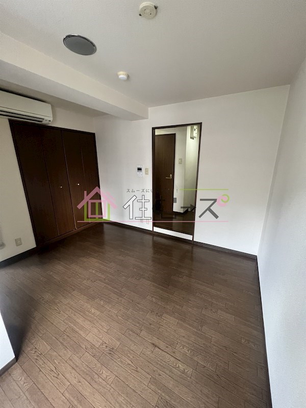 本町井出ビル リビング