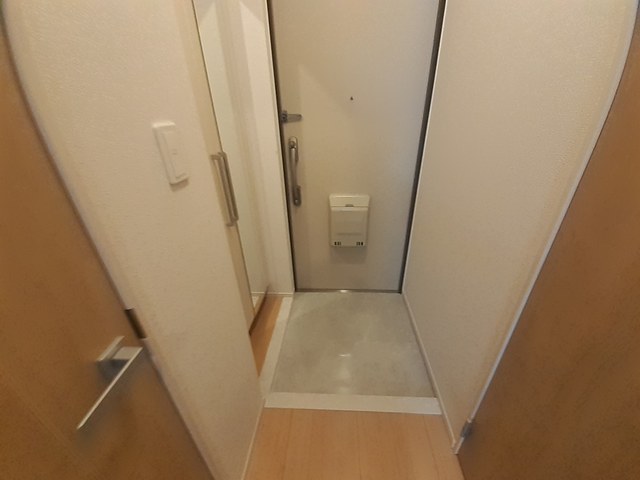 オーキッド　ヒルズ 玄関
