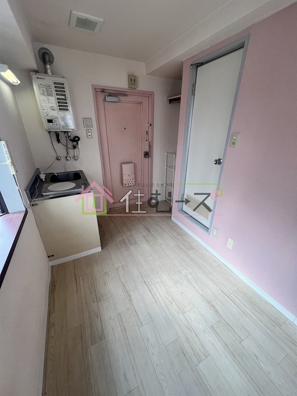 菅栄町レディースマンション リビング