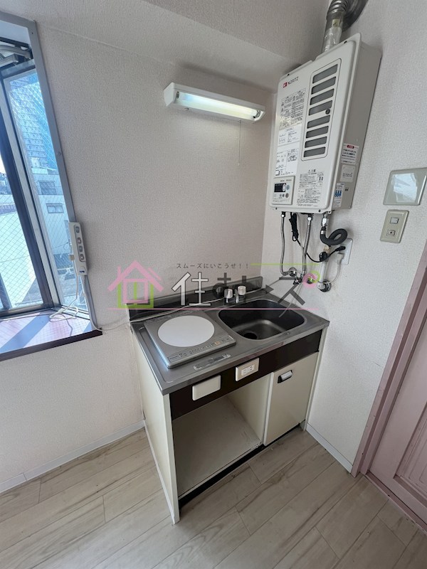 菅栄町レディースマンション キッチン