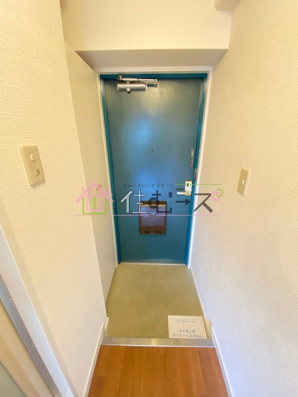 大国町青山ビル 玄関