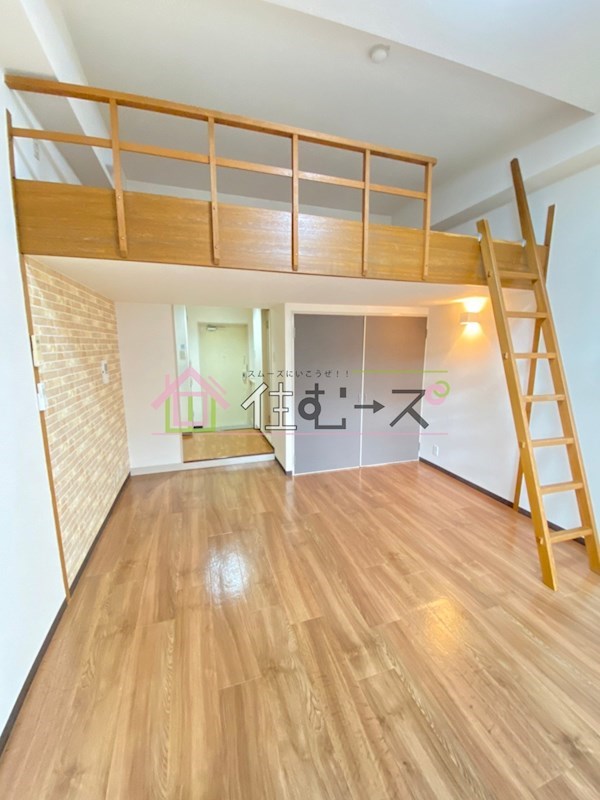 シェトワ北河堀 リビング