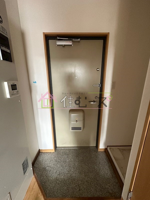 ハクユウ元町 玄関