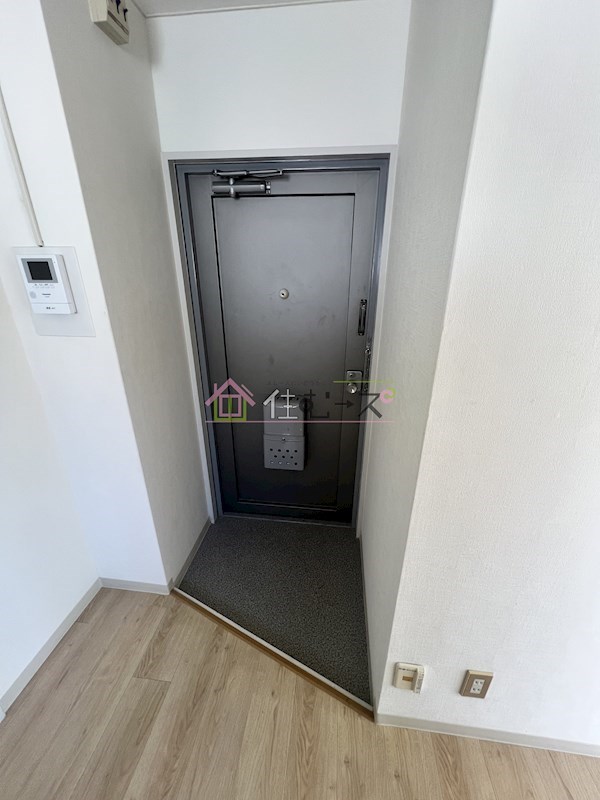 シャルマン新喜多 玄関