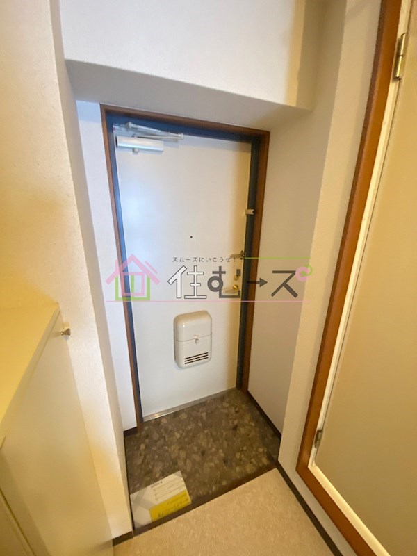 ドミール江戸堀 玄関