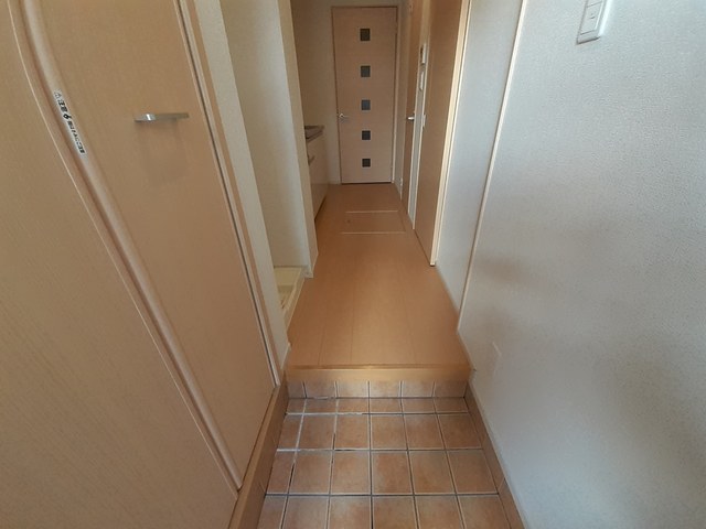 ジュ　メゾン 玄関