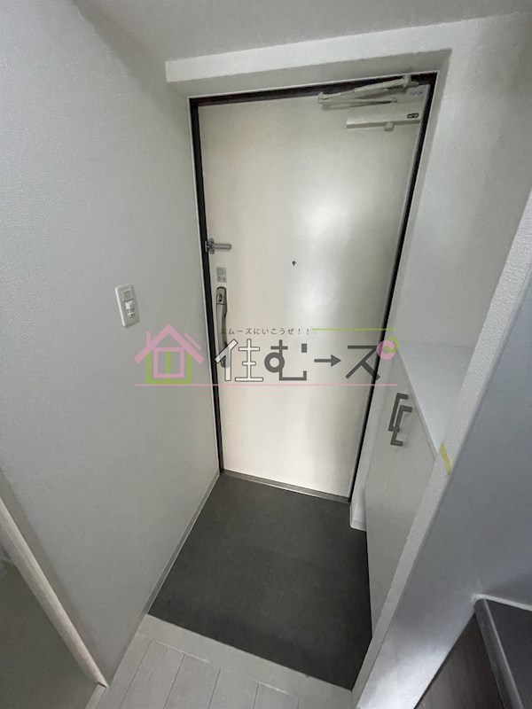 リヴィアス難波ルノン 玄関