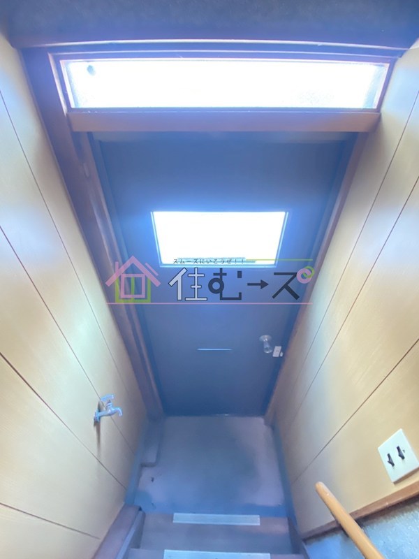 エルメゾン天下茶屋東 玄関