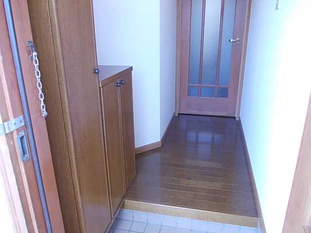 ペリプエストⅠ番館 玄関