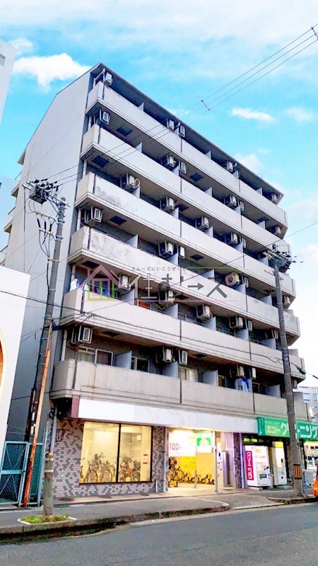 グランドーム国際 外観