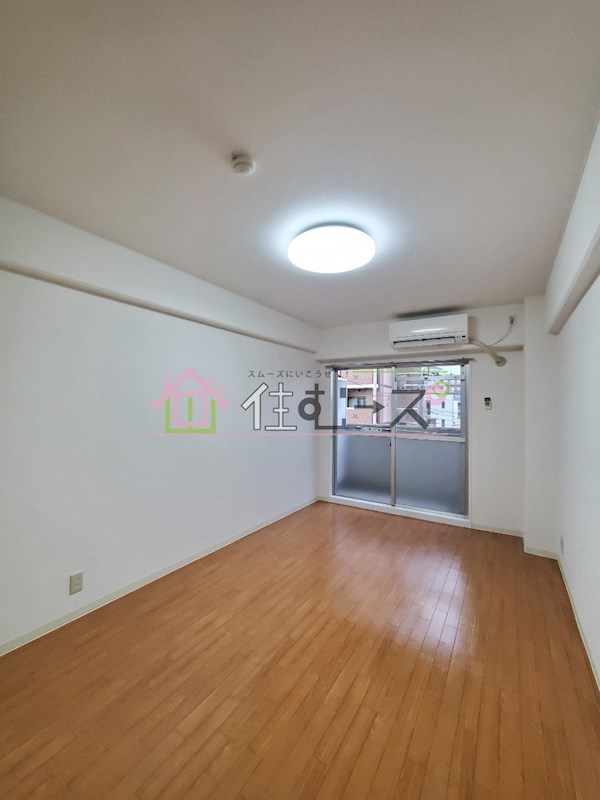 グランドーム国際 ベッドルーム