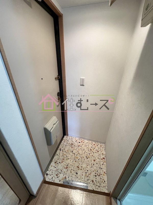 Mヴィレッヂ寺田町 玄関