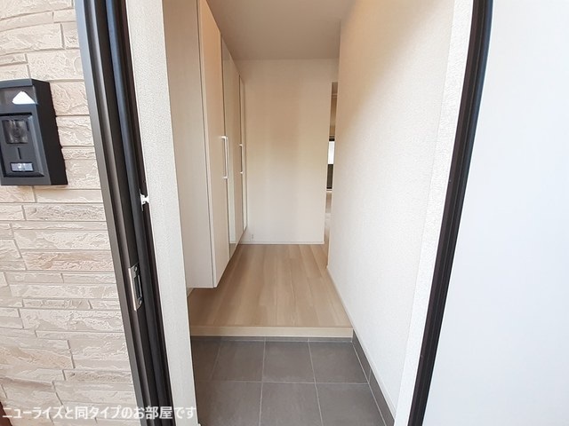 ファイン・キャピタルＤ 玄関