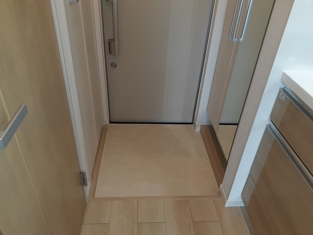 サンプラザ金剛 玄関