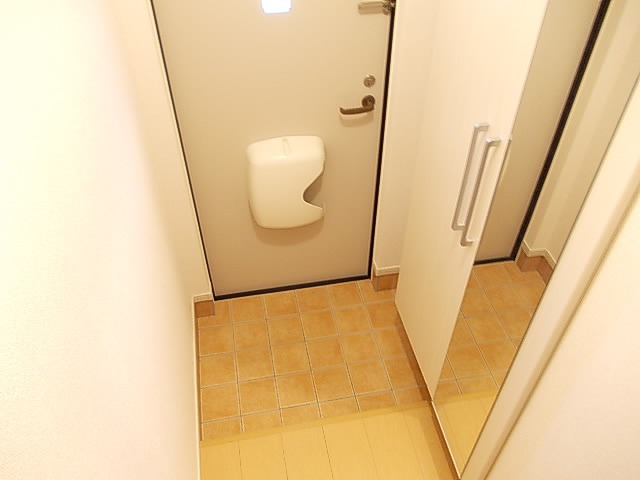 ルミエール 玄関