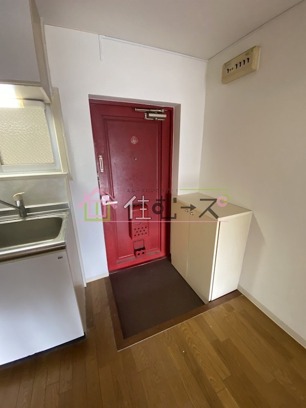 エバーグリーン新大阪 玄関