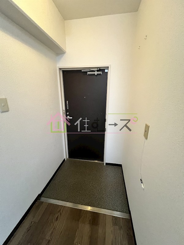 メゾンサクラ12 玄関