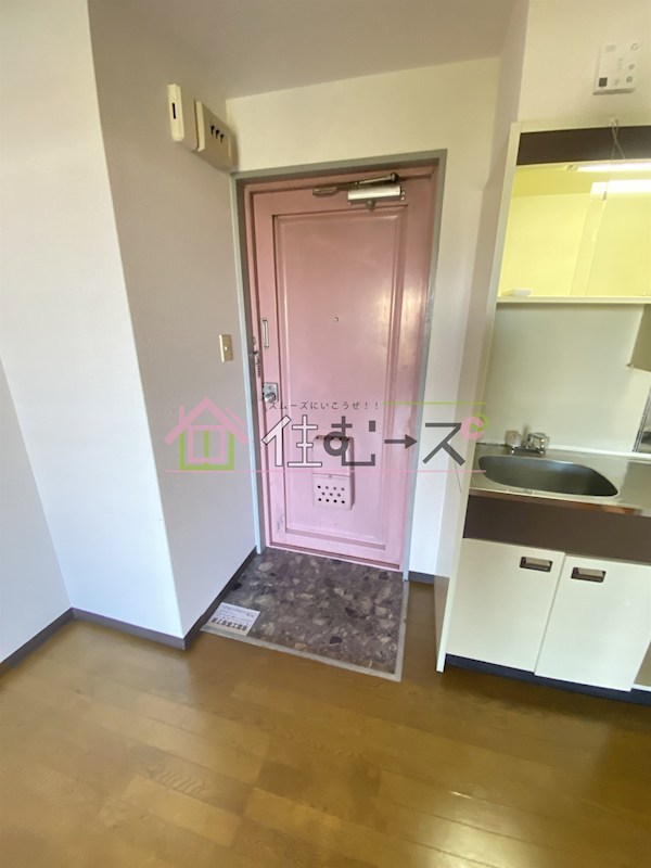 ライフハイツ中宮 玄関