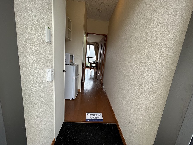 レオパレス三ッ松 玄関