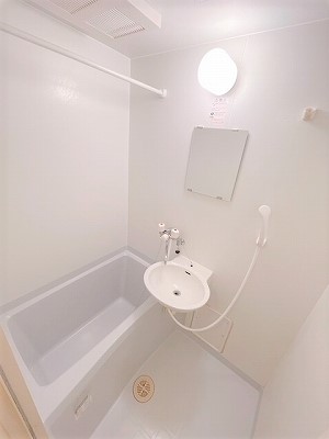 レオパレス曙 風呂画像