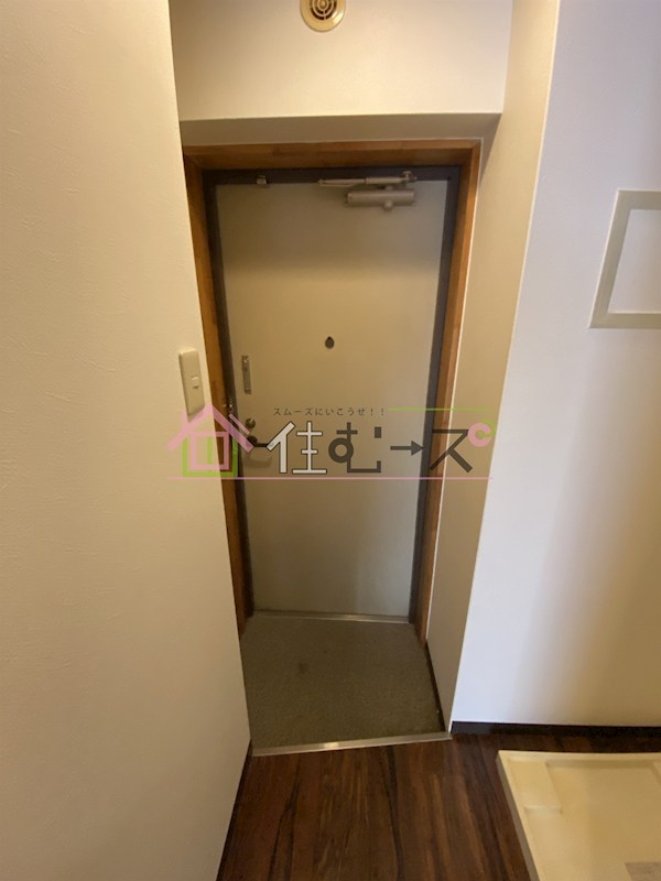 ラフィネ・ドミール 玄関