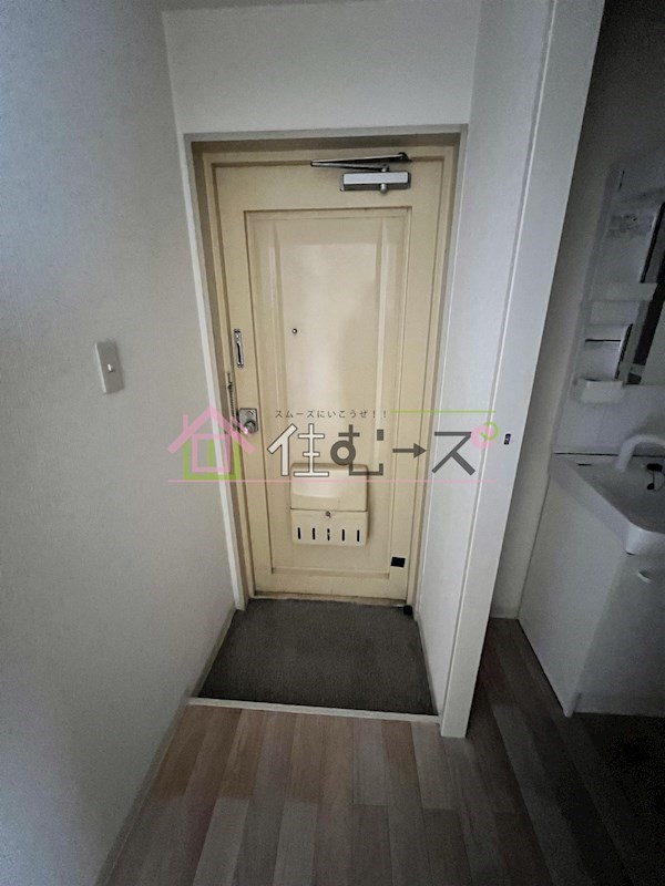 ウィステリア墨江 玄関