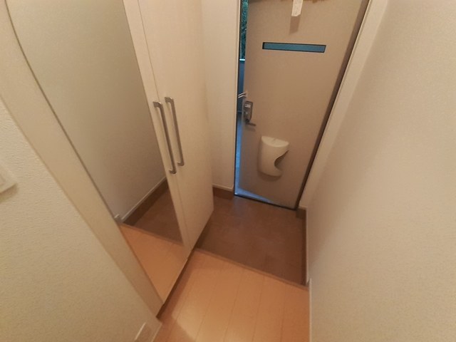 アザレーアⅡ 玄関