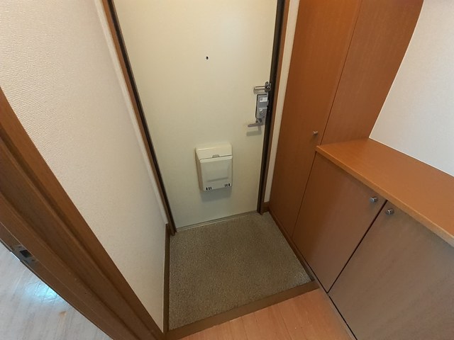 シャン・ド・フルール 玄関