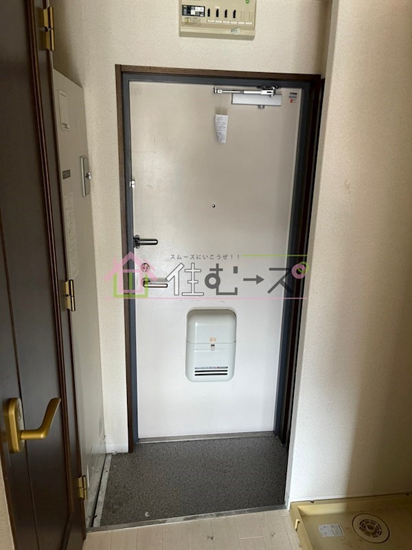 グランヴィ天王寺 玄関