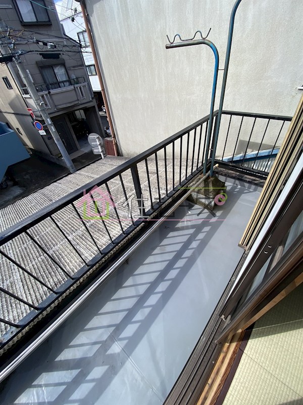 中宮１丁目駐車場付貸家 ベランダ
