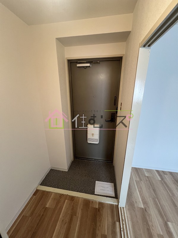 メゾンロレアール 玄関