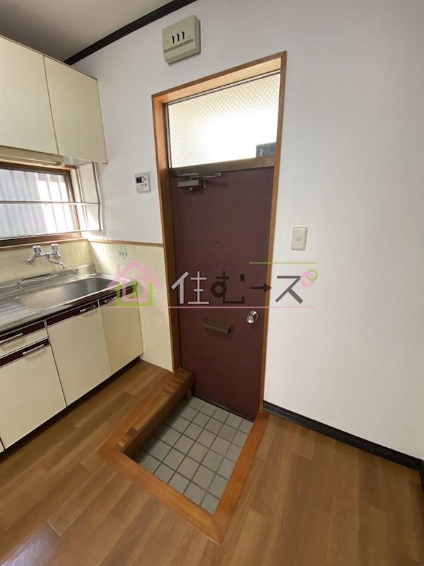 アリカハイツ 玄関