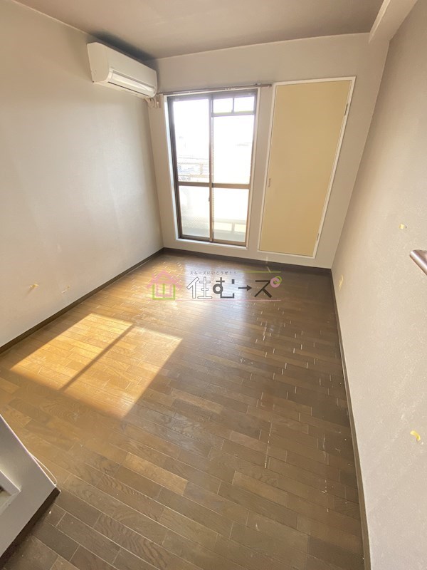 クラウンハイム新高 ベッドルーム