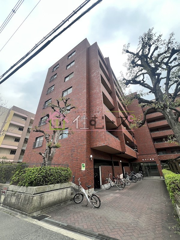 清川六番館 外観