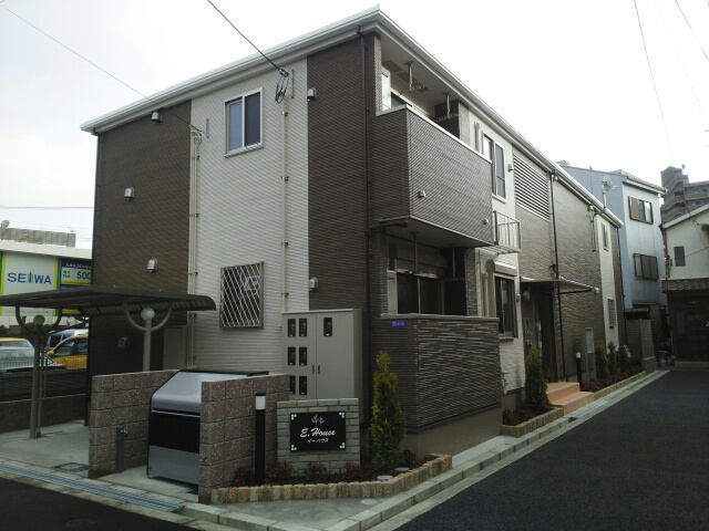 Ｅ，Ｈｏｕｓｅ 外観