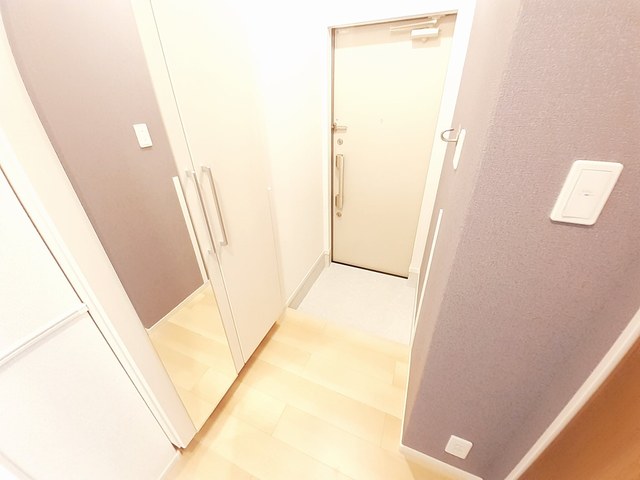 グレース讃良 玄関