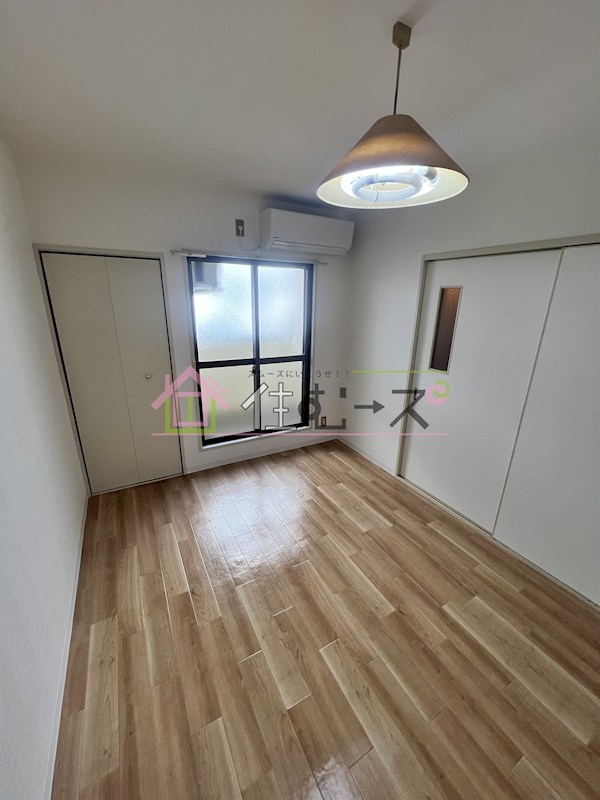 メゾンロレアール ベッドルーム