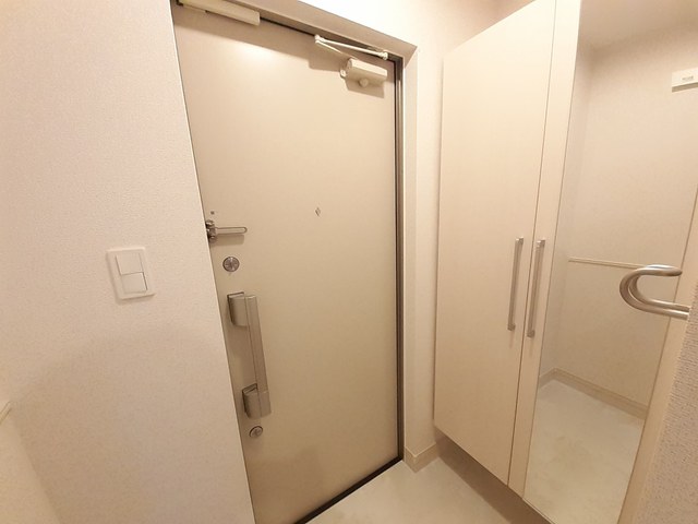 クレール・ド・ルナ 玄関