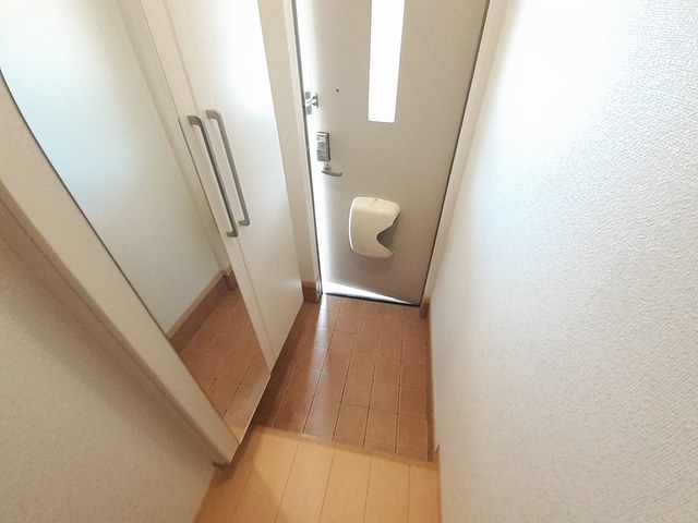 クリプトメリア　アヴェニュ－ 玄関