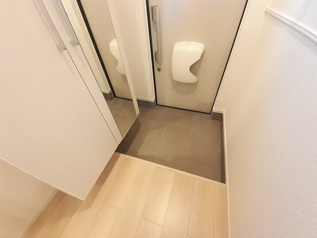 グランメゾン雅 玄関