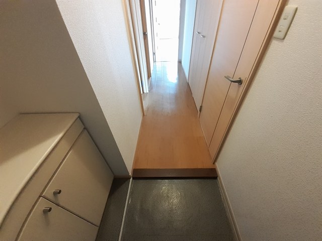 Ｋハルディン 玄関