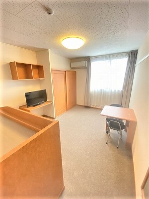 レオパレスコンフォート安倉 リビング