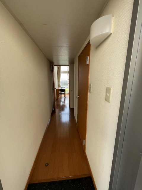 レオパレス八雲西 玄関