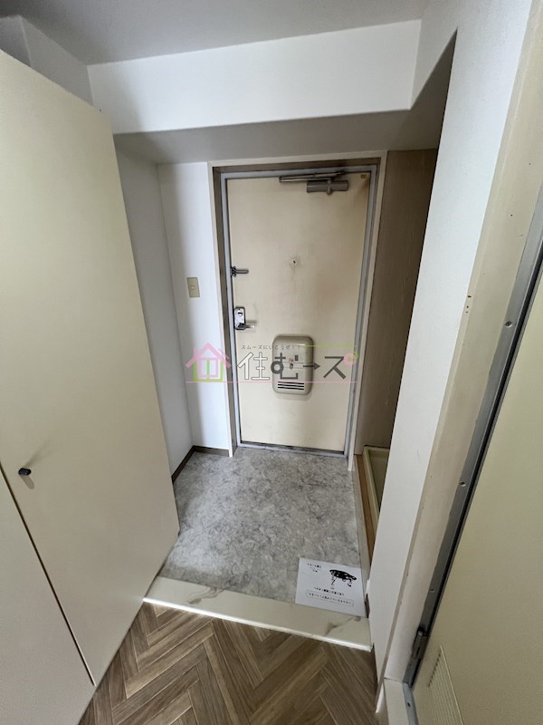 内外うつぼビル 玄関