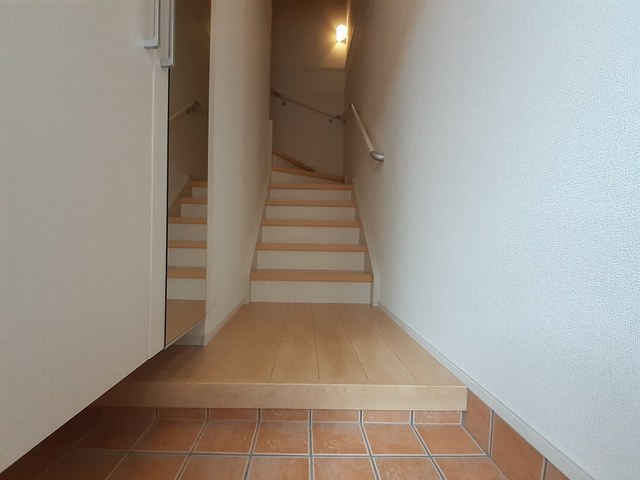 メゾン静 玄関