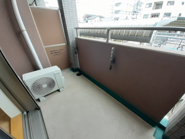 ドマ－ニ ベランダ
