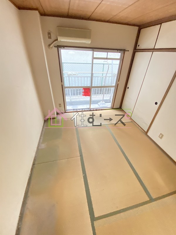 シャトル中宮 ベッドルーム