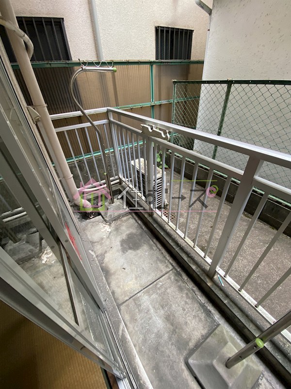 シャトル中宮 ベランダ