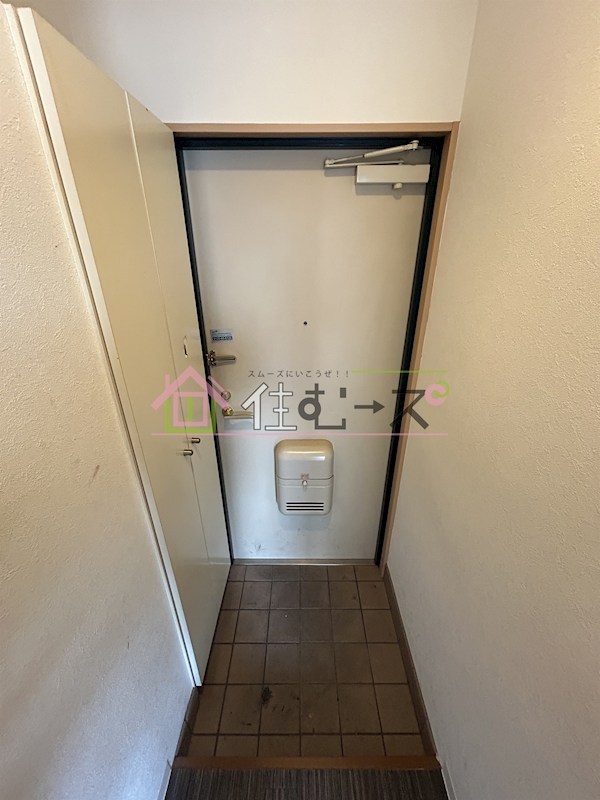 サンキャッスル十三 玄関